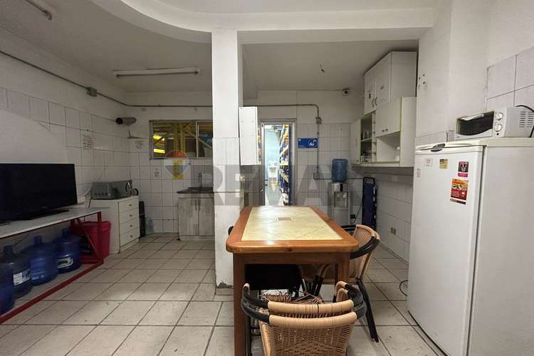 Gran local 287m²: ventas, bodegas y oficinas - Imagen 18