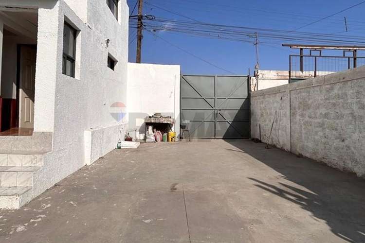 Casa de 3 pisos para empresa - Imagen 19