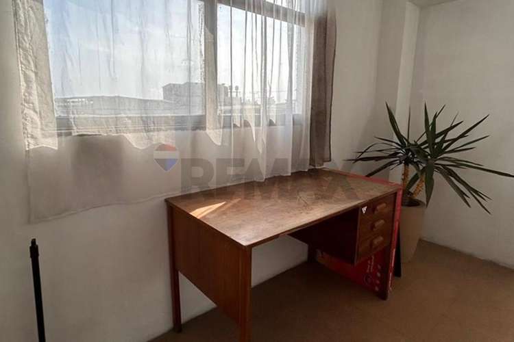 Casa de 3 pisos para empresa - Imagen 12