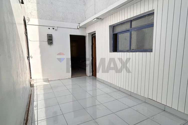 Casa de 3 pisos para empresa - Imagen 18