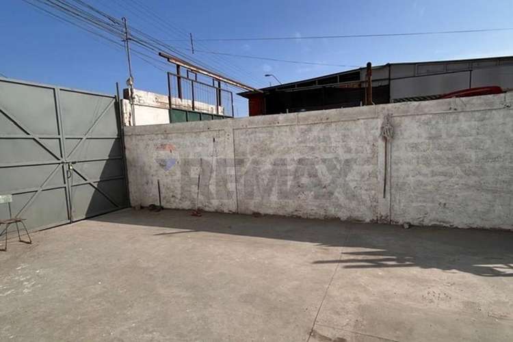 Casa de 3 pisos para empresa - Imagen 17