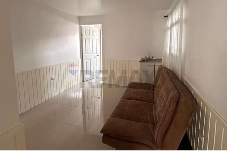 Casa de 3 pisos para empresa - Imagen 16