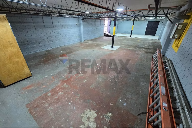 Espacio comercial y operativo | 176 m²
