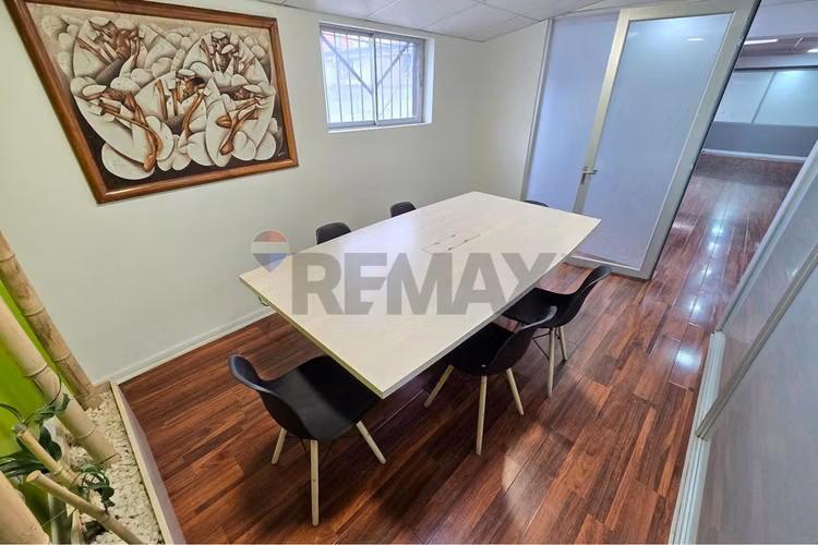 Espacio comercial y operativo | 176 m²