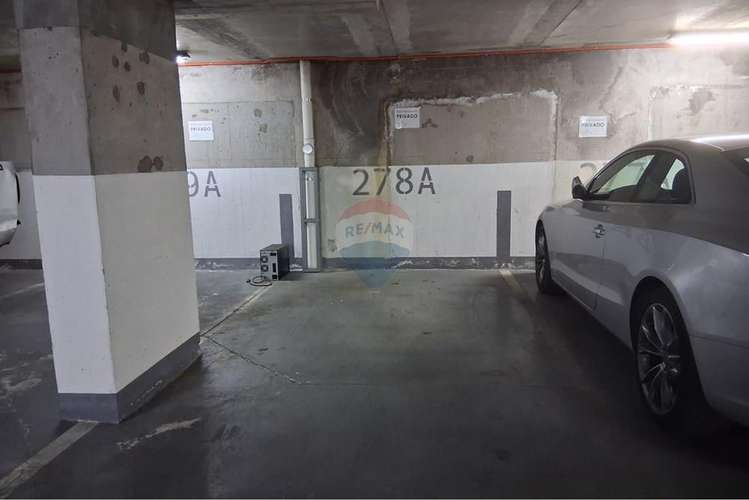 Moderna oficina en distrito estoril - Imagen 15
