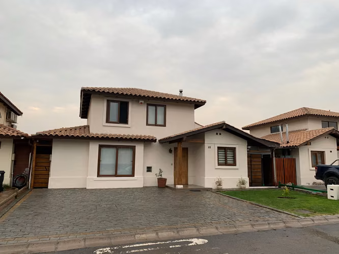 VENTA AYRES DE CHICUREO ACCESO A LA LAGUNA 4D 3B PISCINA - Imagen 3