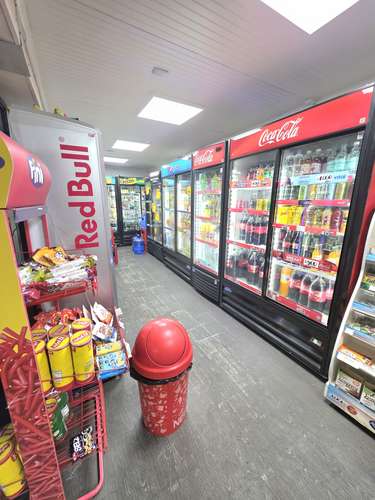 SE ARRIENDA LOCAL COMERCIAL PARA BOTILLERÍA  CON  PATENTE