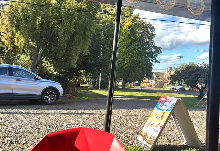 SE ARRIENDA LOCAL COMERCIAL PARA BOTILLERÍA  CON  PATENTE