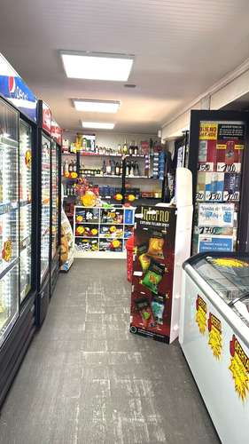 SE ARRIENDA LOCAL COMERCIAL PARA BOTILLERÍA  CON  PATENTE