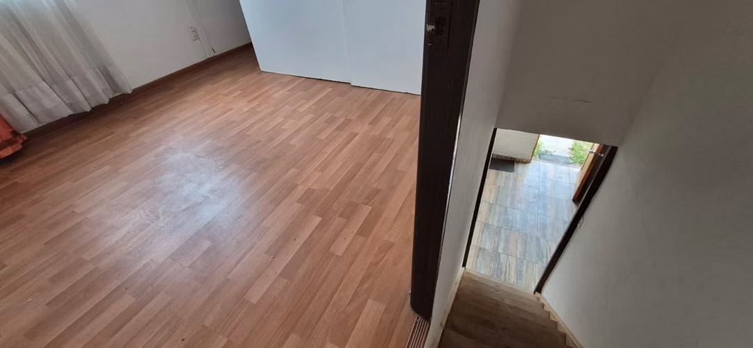 Venta de casa en La Cruz, 4 dormitorios, 2 baños, 2 estacionamientos. 125 M$.