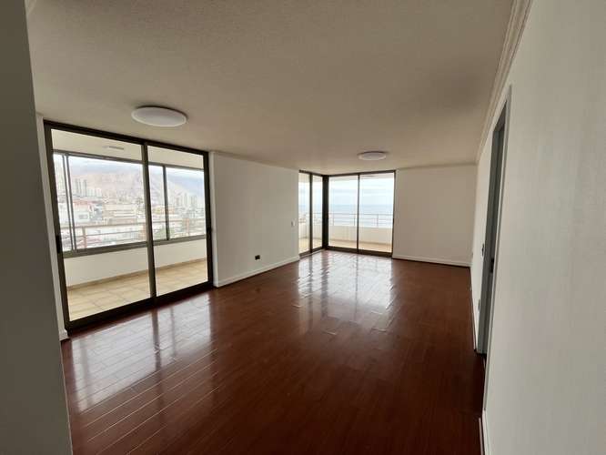 Arriendo departamento Edificio Bellaterra, 4 H/3B/1E 170 mt2 Gc incluido - Imagen 4