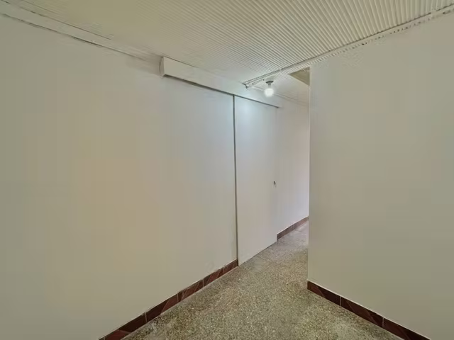 Vivienda interior cerca a metro Trinidad - Imagen 3