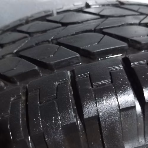 2 Llantas G.Cherokee con Neumáticos Michelín 4x4 Synchrone 225/75R15 - Imagen 4