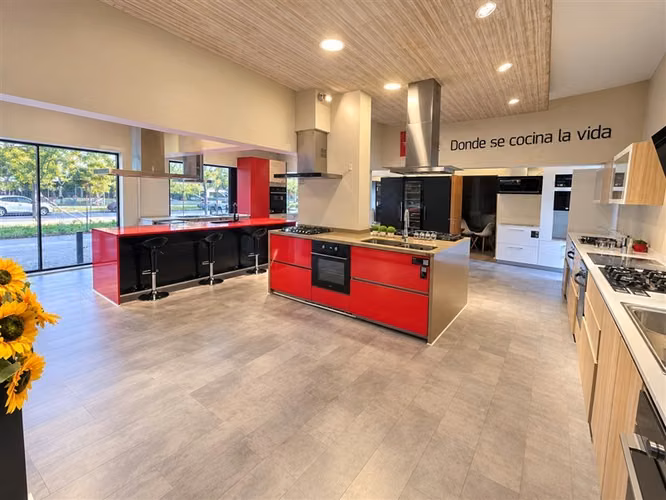 Local Comercial en arriendo en Vitacura Gran Exposición - Imagen 3