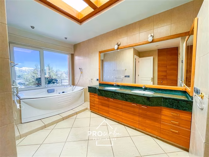 Casa en arriendo de 7 dorm. en Las Condes - Imagen 15