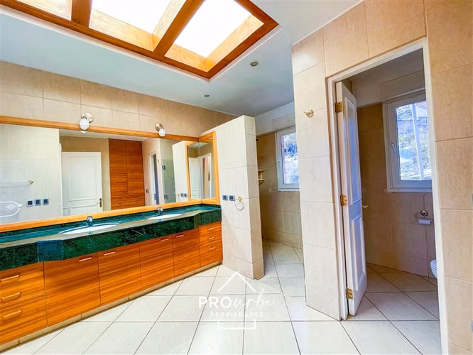 Casa en arriendo de 7 dorm. en Las Condes - Imagen 14