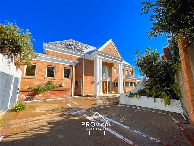 Casa en arriendo de 7 dorm. en Las Condes - Imagen 9