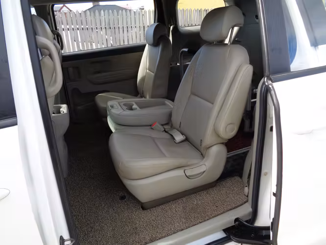 kia carnival año 2018 diesel aut.sello verde recien llegada - Imagen 9