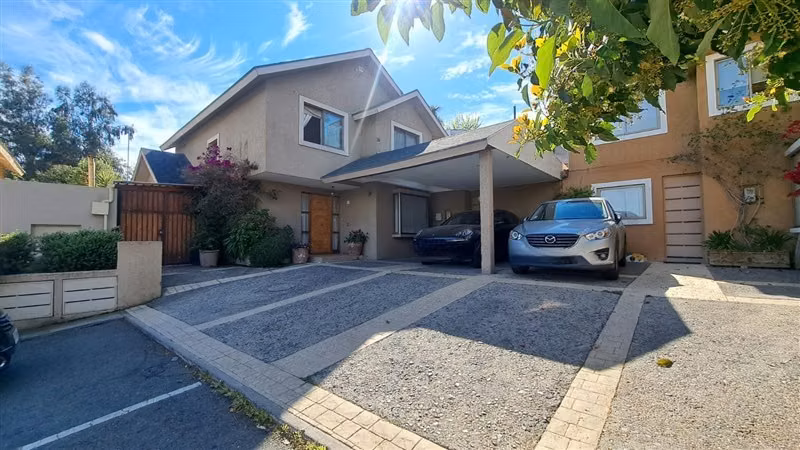 Casa en venta de 5 dorm. en La Reina Alta