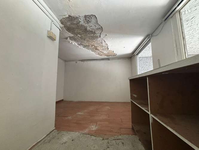 Oportunidad inversionistas! 2 locales en venta, Traslaviña, Viña del Mar.