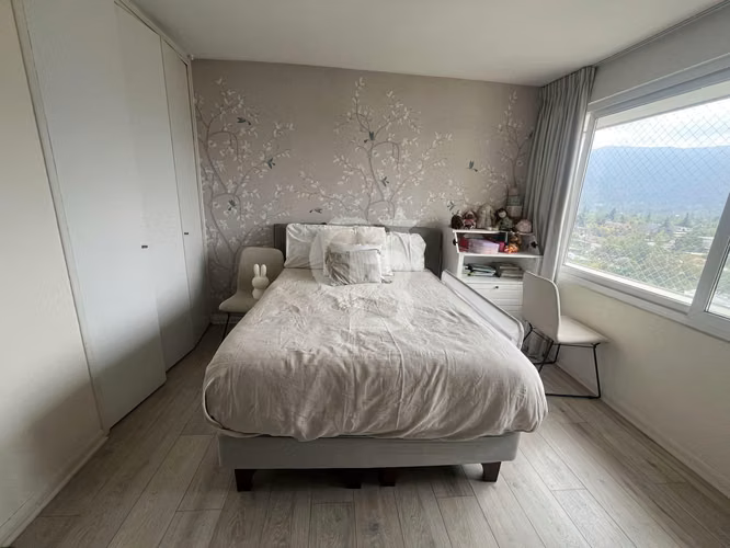 Departamento en Vitacura: Luz, Confort y Conectividad Total - Imagen 9
