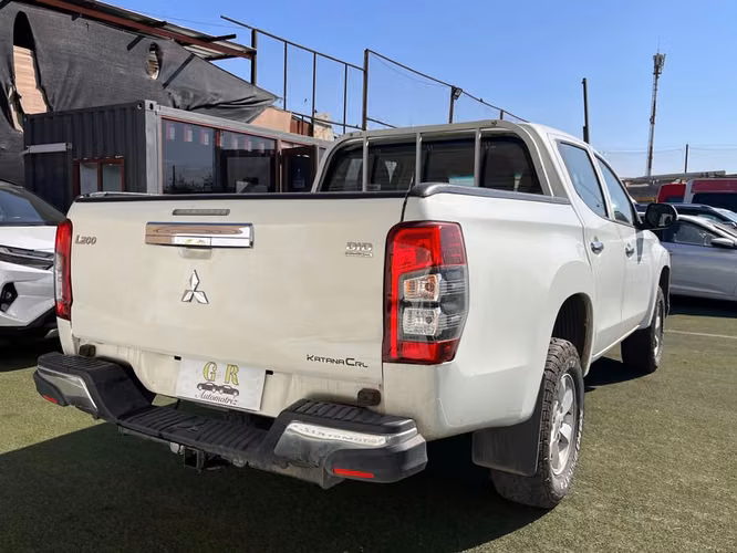 MITSUBISHI L200 2021 - Imagen 2
