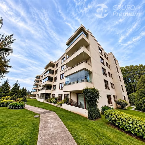 Depa en Condominio en sector Residencial con Áreas Verdes