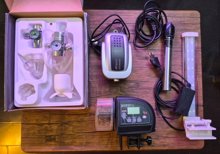 VENDO ACUARIO / PECERA 250 L COMPLETO