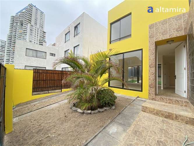 Casa en arriendo de 3 dorm. en Iquique - Imagen 2