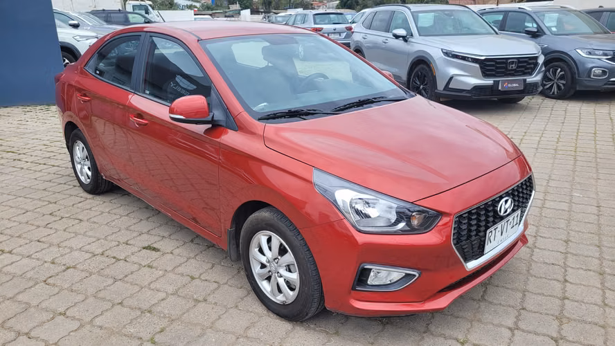 Hyundai VERNA CB 1.4 FULL MEC. 1.4 • 4x2 • Mecánica • 2022