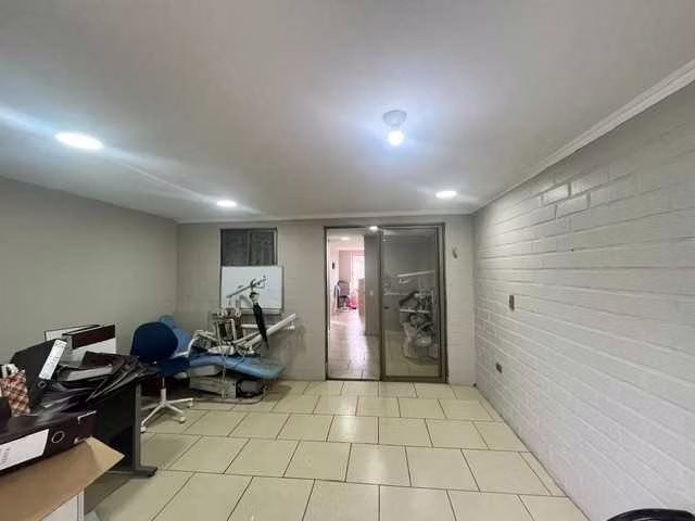 Casa Remodelada con Destino Comercial  (185180)