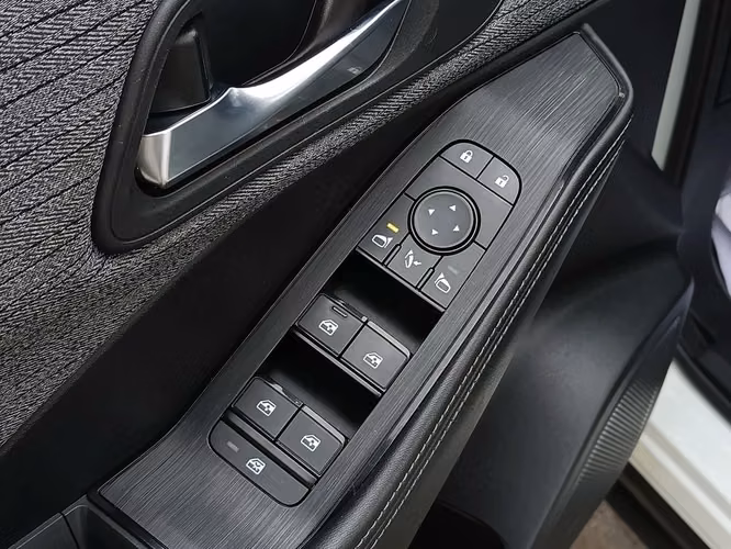 NISSAN X-TRAIL 2024 - Imagen 10