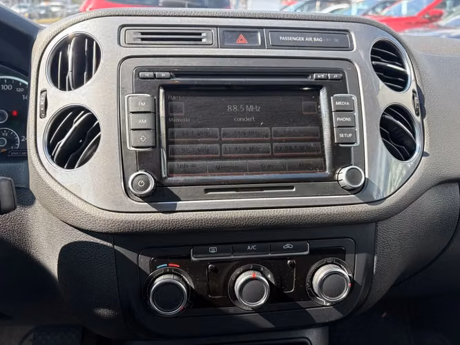 VOLKSWAGEN TIGUAN 2015 - Imagen 8
