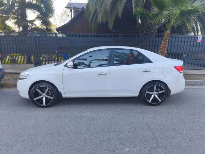 Kia cerato 2012