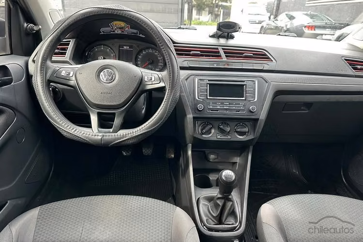 Volkswagen Voyage 1.6 TRENDLINE 4X2 AC 2AB MT - Imagen 5