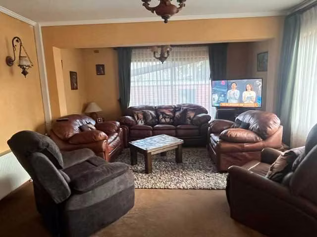 Hermosa Casa de 217 m2 sector Av Alemania (185194) - Imagen 11