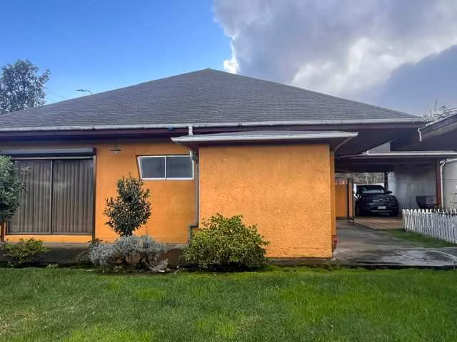 Hermosa Casa de 217 m2 sector Av Alemania (185194) - Imagen 8