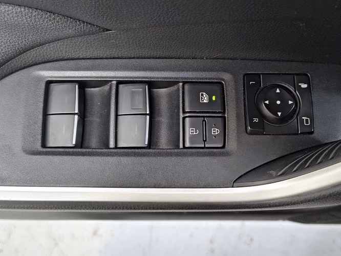 TOYOTA RAV4 2025 - Imagen 10