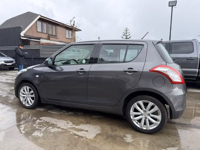 2016 Suzuki Swift 1.2 GLS 4X2 AC AT 5P. - Imagen 5