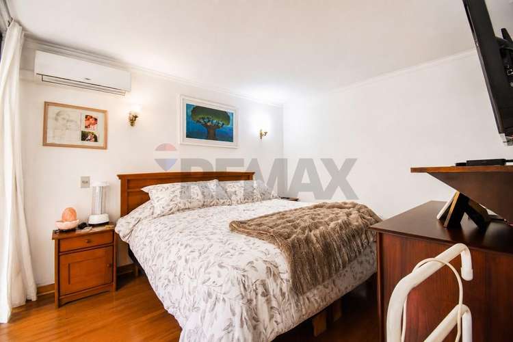 Amplio dpto 4 dorm y 3 baños en las condes - Imagen 12