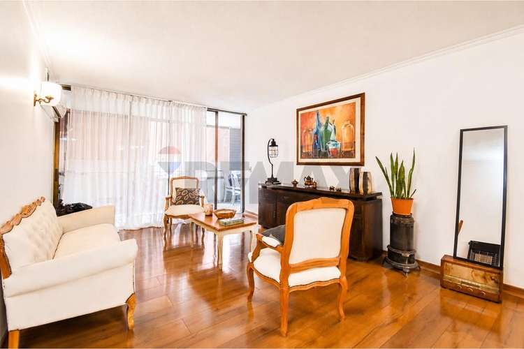 Amplio dpto 4 dorm y 3 baños en las condes - Imagen 2