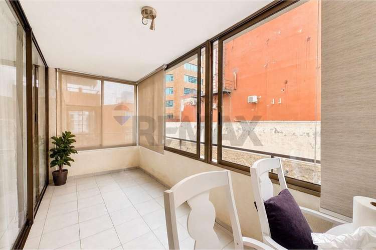 Amplio dpto 4 dorm y 3 baños en las condes - Imagen 6