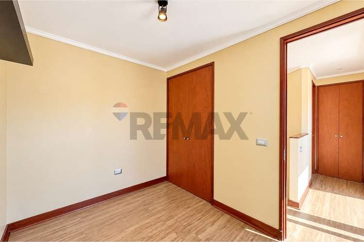 Dúplex seminuevo con quincho privado - las condes - Imagen 16