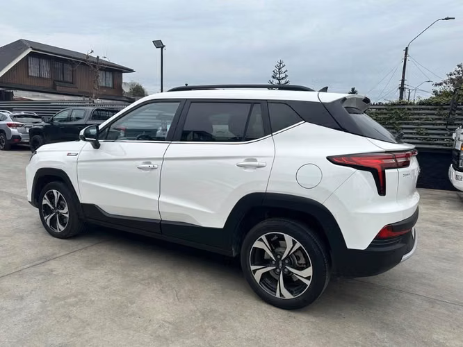 2023 Jac Js4 1.6 COMFORT 4X2 MT 5P. - Imagen 4