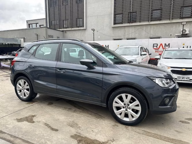 2020 Seat Arona 1.6 STYLE 4X2 AT 5P.
