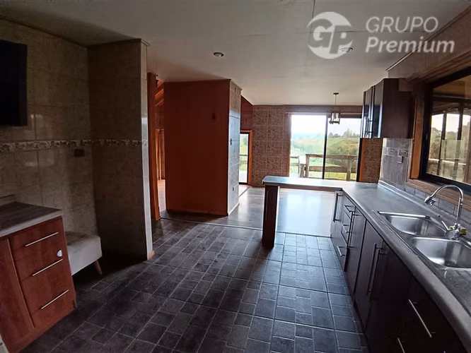 CASA DE 194 M2 + CABAÑA DE 56 M2 + TERRENO DE 5.000 M2 - Imagen 21