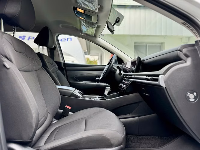 HYUNDAI TUCSON NX4 2.0 AT PLUS - 2025 | 4895 - Imagen 30