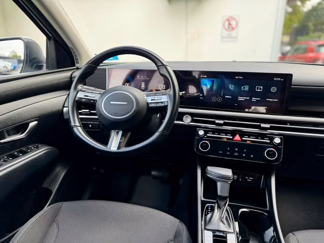 HYUNDAI TUCSON NX4 2.0 AT PLUS - 2025 | 4895 - Imagen 36