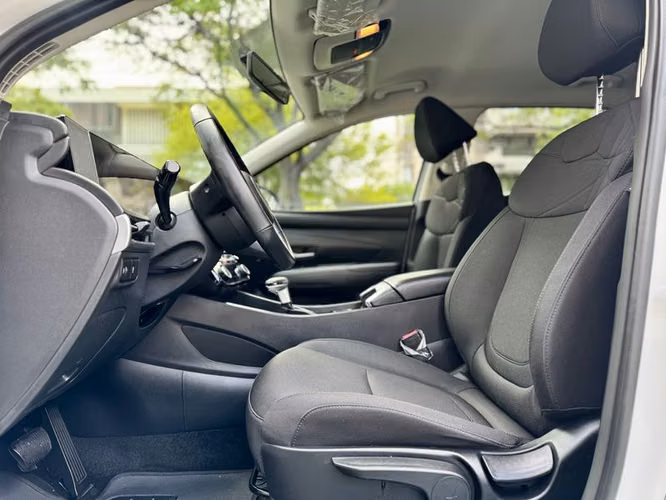 HYUNDAI TUCSON NX4 2.0 AT PLUS - 2025 | 4895 - Imagen 27