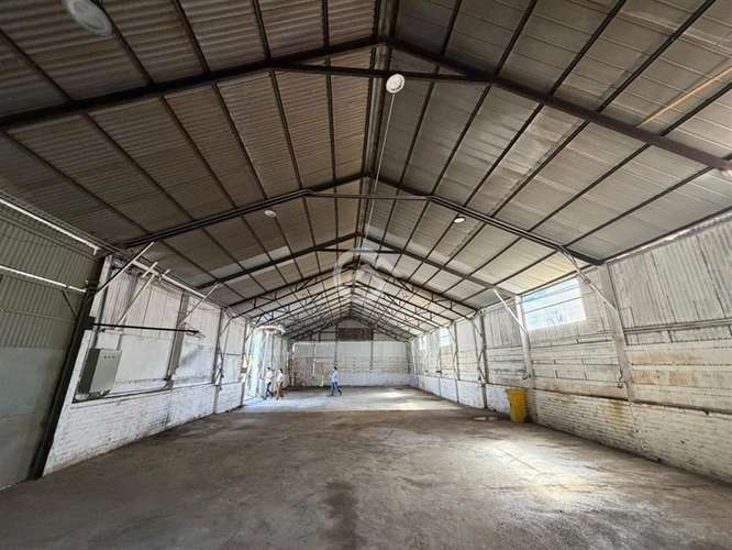 Arriendo Terreno Industrial 10.000m2 con Galpón Ruta L-30-M